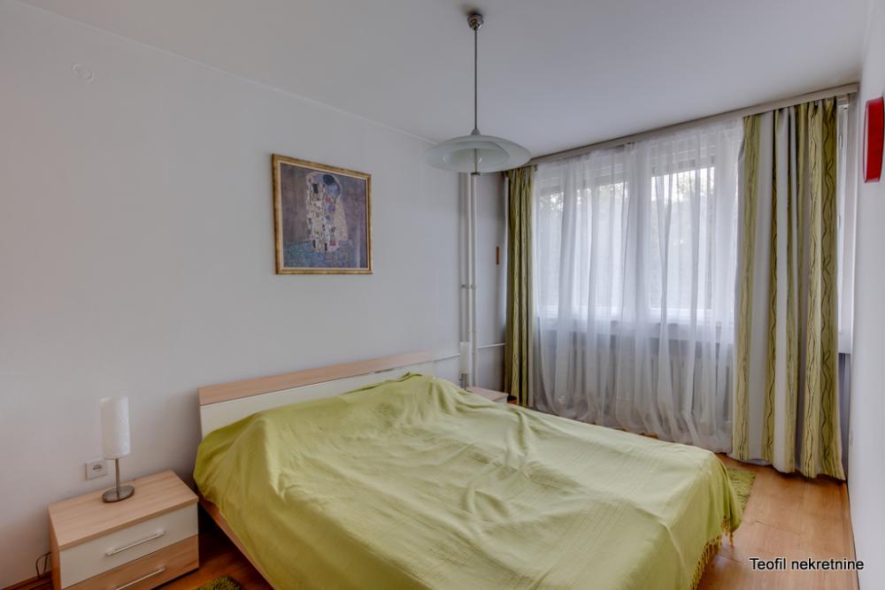 Stan na prodaju u Beogradu, Novi Beograd blok 34 (Studentski grad), jednoiposoban, 52m2, cena 199000 evra