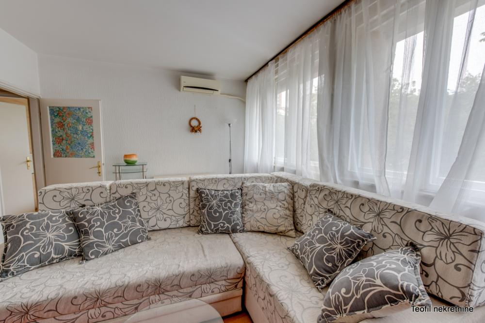 Stan na prodaju u Beogradu, Novi Beograd blok 34 (Studentski grad), jednoiposoban, 52m2, cena 199000 evra