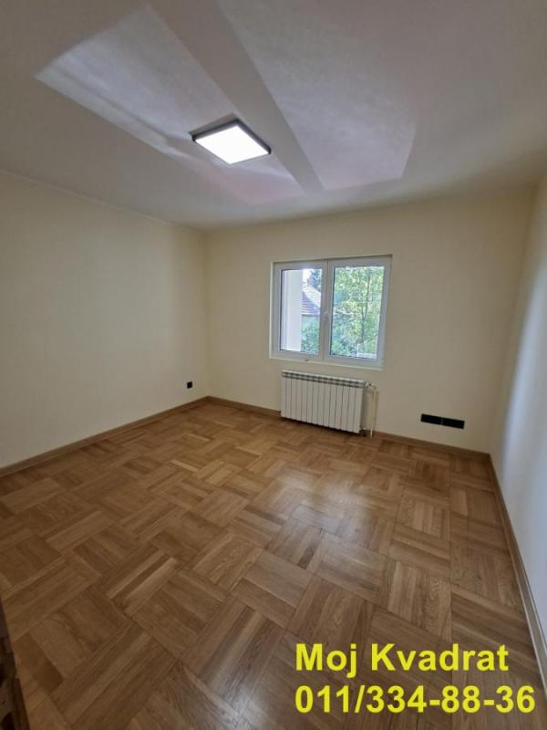 Stan na prodaju u Beogradu, Voždovac, 123m2, cena 300000 evra