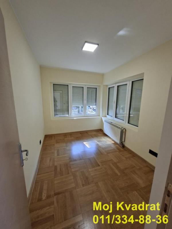 Stan na prodaju u Beogradu, Voždovac, 123m2, cena 300000 evra