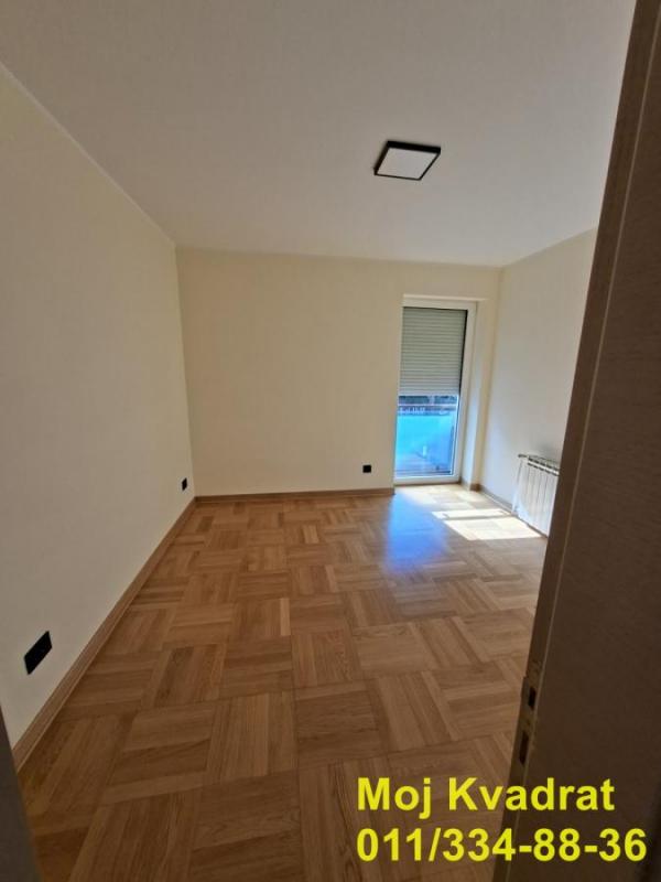 Stan na prodaju u Beogradu, Voždovac, 123m2, cena 300000 evra