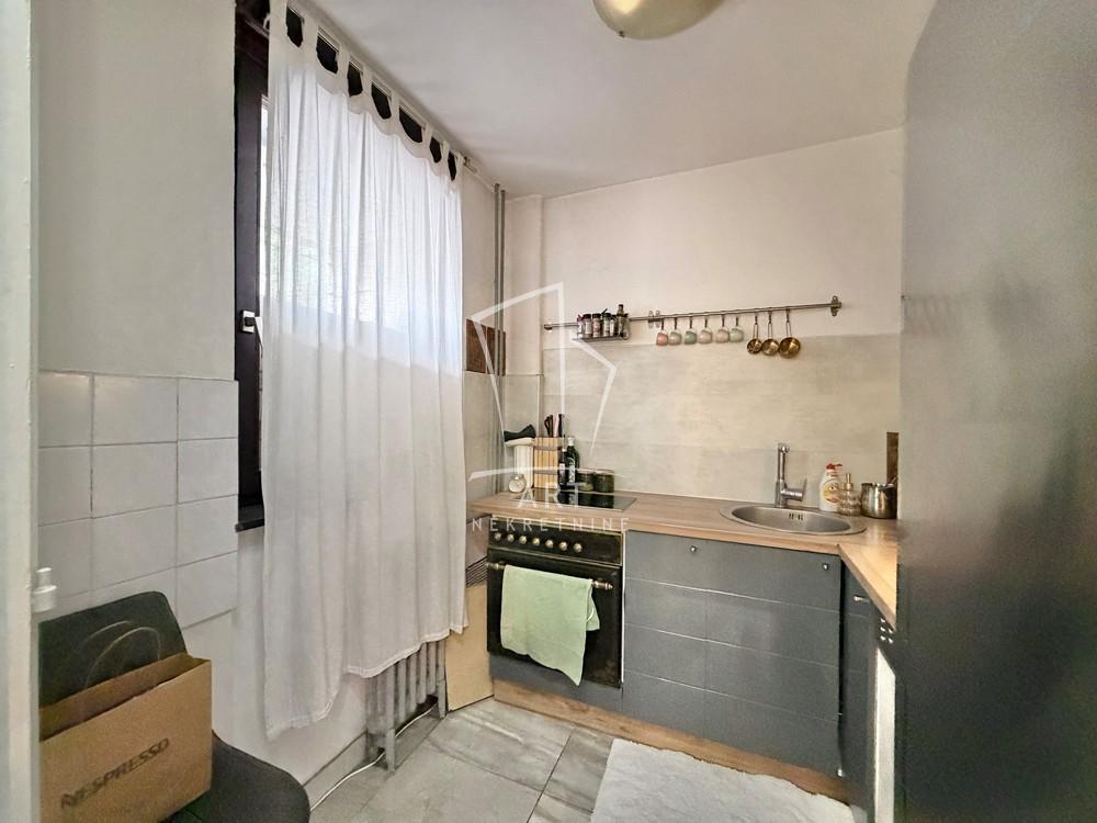 Stan na prodaju u Beogradu, Mirijevo, dvoiposoban, 64m2, cena 175000 evra