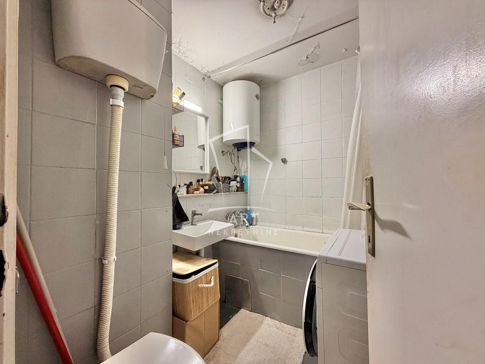 Stan na prodaju u Beogradu, Mirijevo, dvoiposoban, 64m2, cena 175000 evra