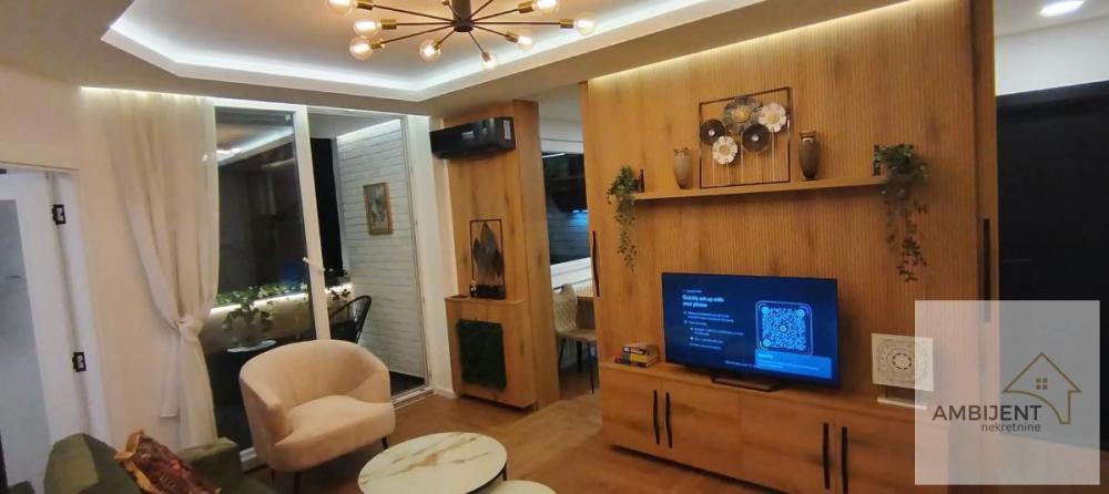 Stan na prodaju u Beogradu, Novi Beograd blok 63, dvoiposoban, 39m2, cena 198000 evra