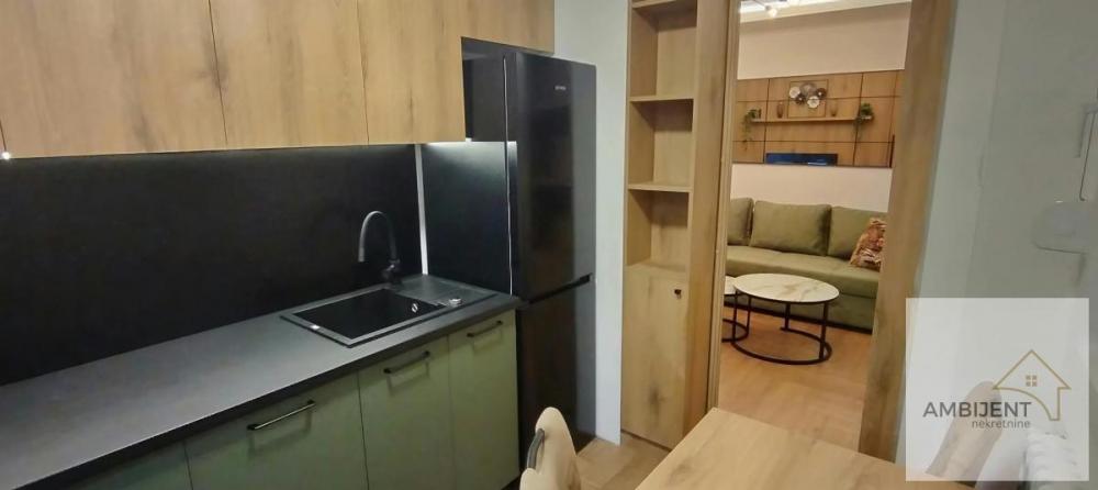 Stan na prodaju u Beogradu, Novi Beograd blok 63, dvoiposoban, 39m2, cena 198000 evra