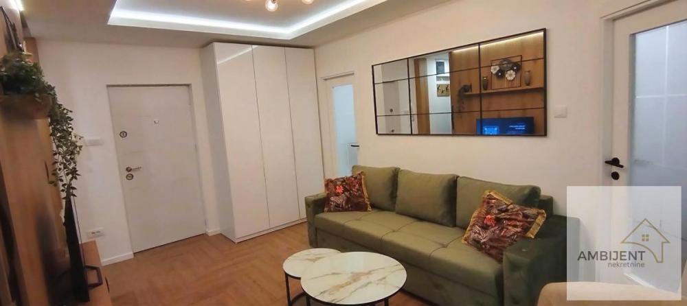 Stan na prodaju u Beogradu, Novi Beograd blok 63, dvoiposoban, 39m2, cena 198000 evra
