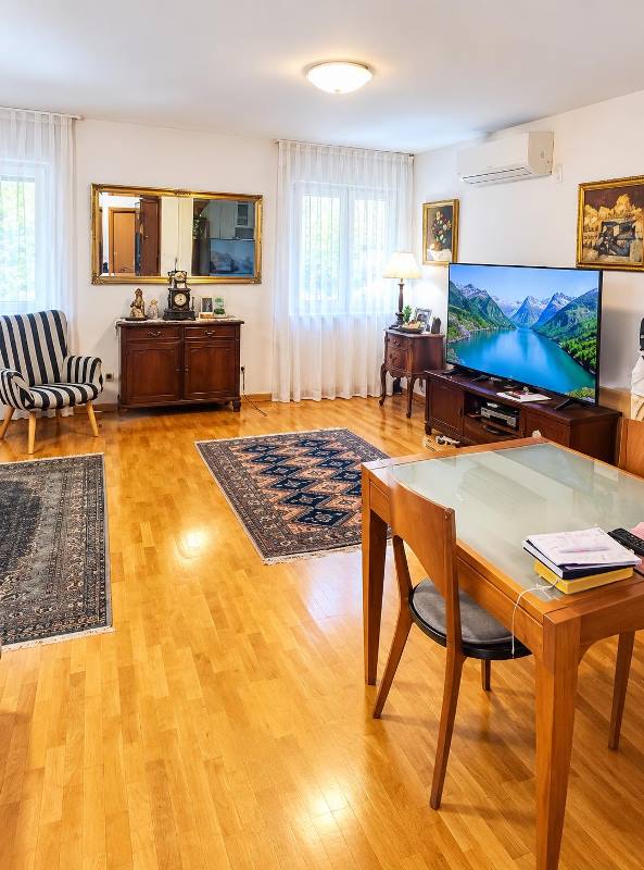 Stan na prodaju u Beogradu, Neimar, trosoban, 83m2, cena 360000 evra