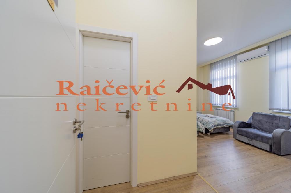 Stan na prodaju u Beogradu, Beograd (centar), 211m2, cena 890000 evra