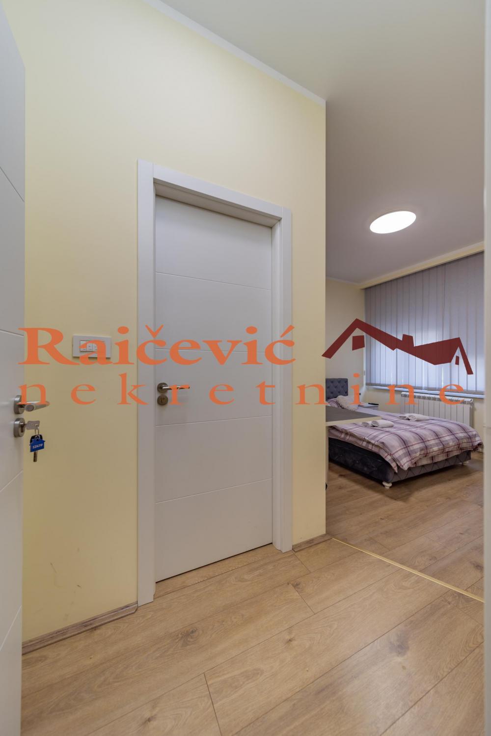 Stan na prodaju u Beogradu, Beograd (centar), 211m2, cena 890000 evra