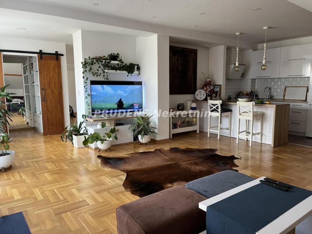 Stan na prodaju u Beogradu, Nova Galenika, trosoban, 137m2, cena 375000 evra