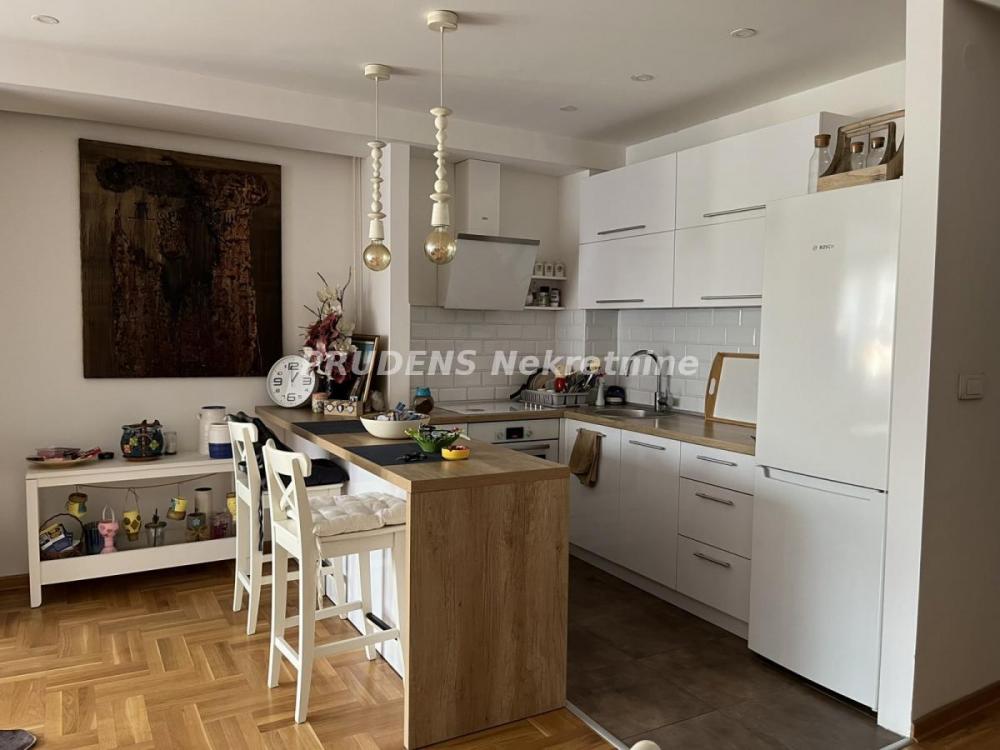 Stan na prodaju u Beogradu, Nova Galenika, trosoban, 137m2, cena 375000 evra