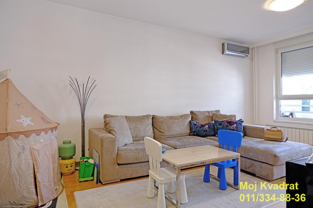 Stan na prodaju u Beogradu, Novi Beograd blok 67A (Belvile), dvosoban, 60m2, cena 315000 evra