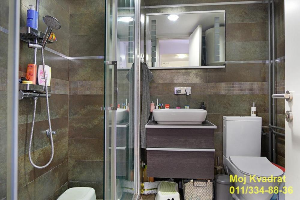 Stan na prodaju u Beogradu, Novi Beograd blok 67A (Belvile), dvosoban, 60m2, cena 315000 evra