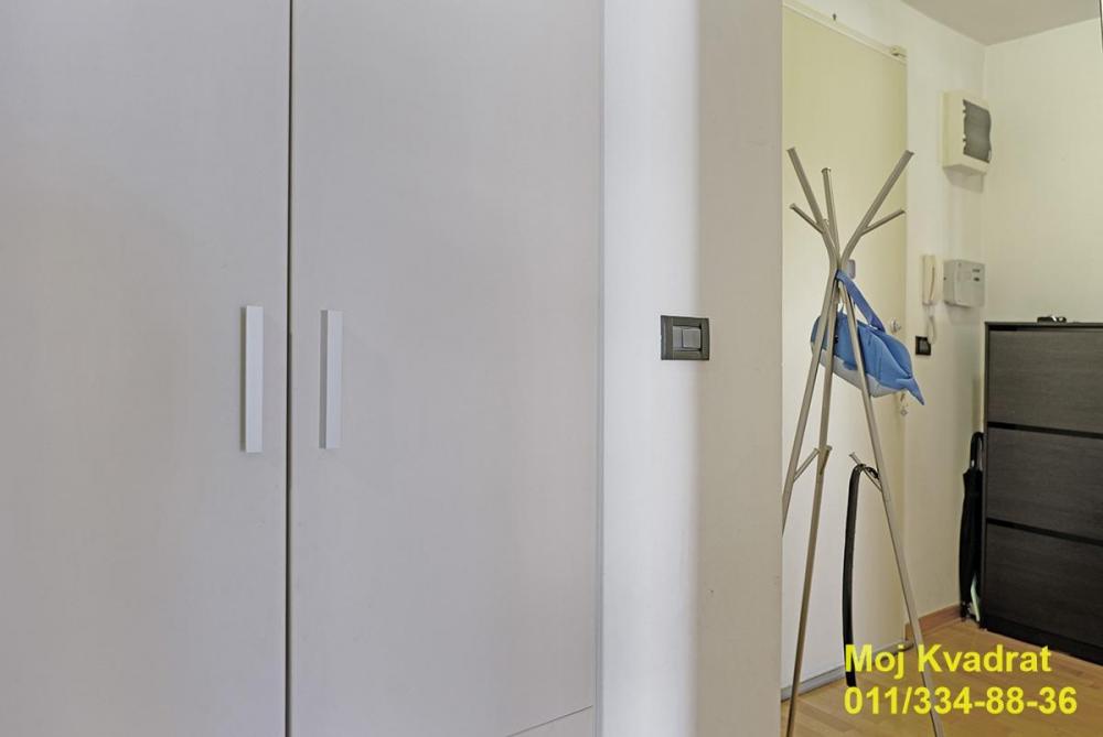 Stan na prodaju u Beogradu, Novi Beograd blok 67A (Belvile), dvosoban, 60m2, cena 315000 evra