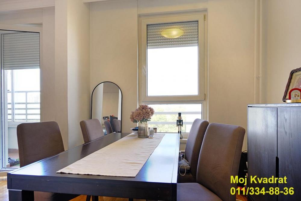 Stan na prodaju u Beogradu, Novi Beograd blok 67A (Belvile), dvosoban, 60m2, cena 315000 evra