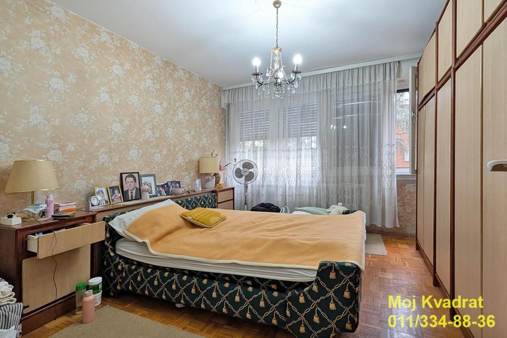 Stan na prodaju u Beogradu, Braće Jerković, trosoban, 95m2, cena 237000 evra