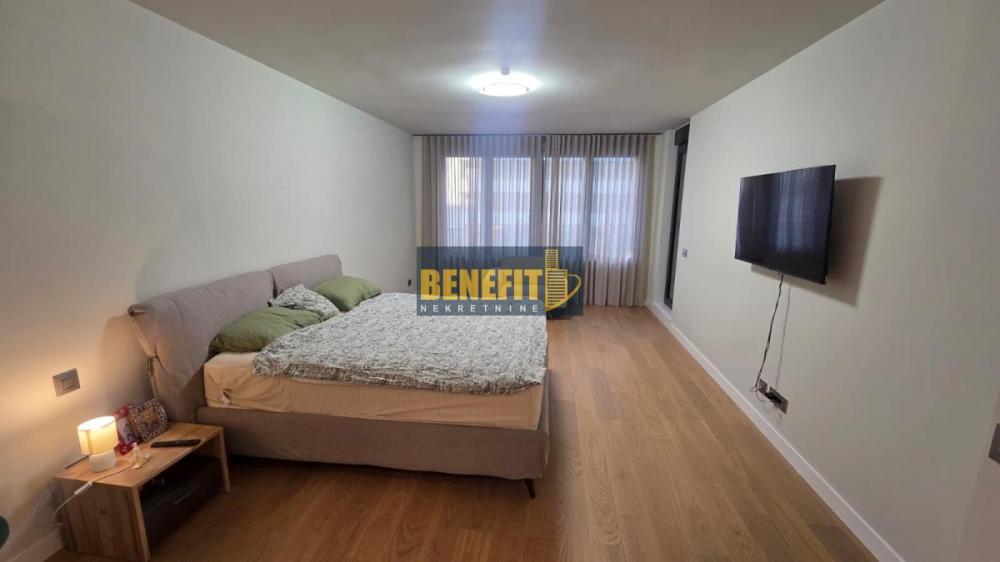 Stan na prodaju u Beogradu, Novi Beograd blok 65, cetvorosoban, 119m2, cena 467000 evra