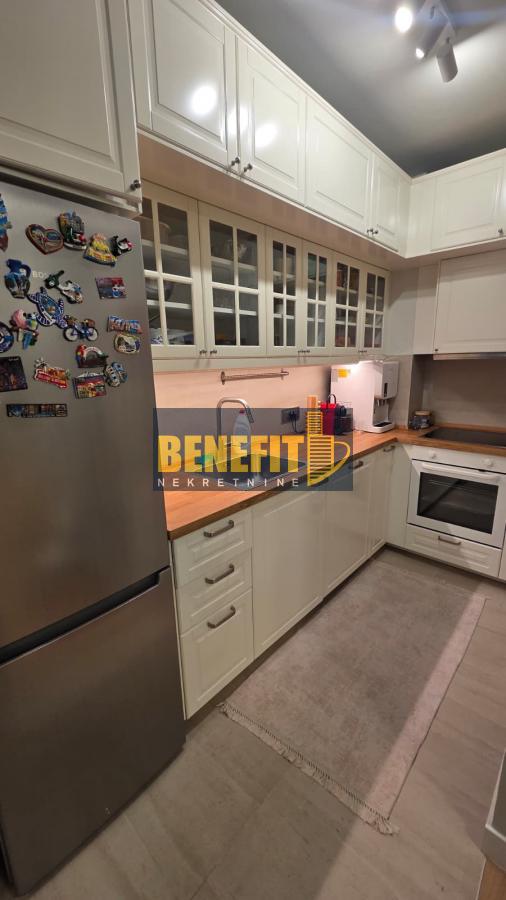 Stan na prodaju u Beogradu, Novi Beograd blok 65, cetvorosoban, 119m2, cena 467000 evra