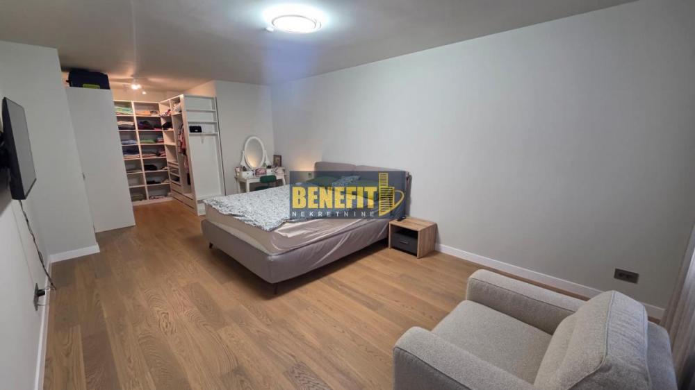 Stan na prodaju u Beogradu, Novi Beograd blok 65, cetvorosoban, 119m2, cena 467000 evra