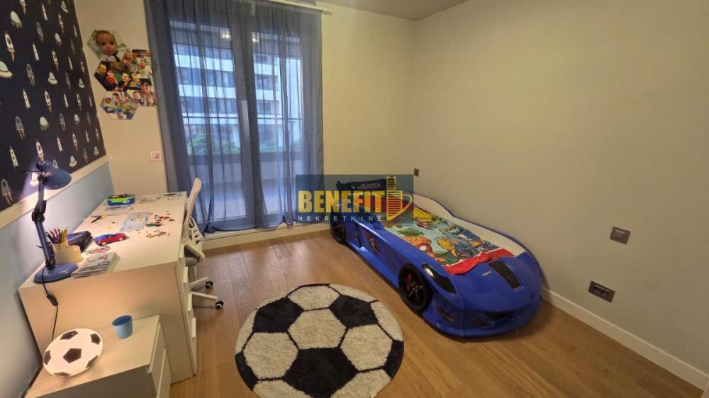 Stan na prodaju u Beogradu, Novi Beograd blok 65, cetvorosoban, 119m2, cena 467000 evra