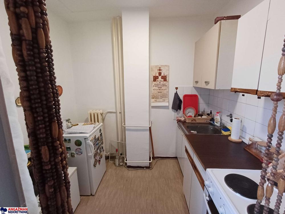 Stan na prodaju u Beogradu, Novi Beograd blok 61, jednoiposoban, 48m2, cena 181500 evra