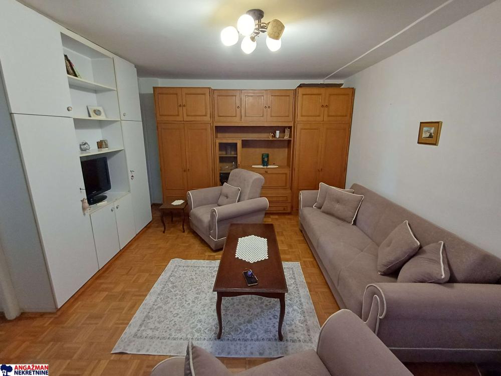 Stan na prodaju u Beogradu, Novi Beograd blok 61, jednoiposoban, 48m2, cena 181500 evra