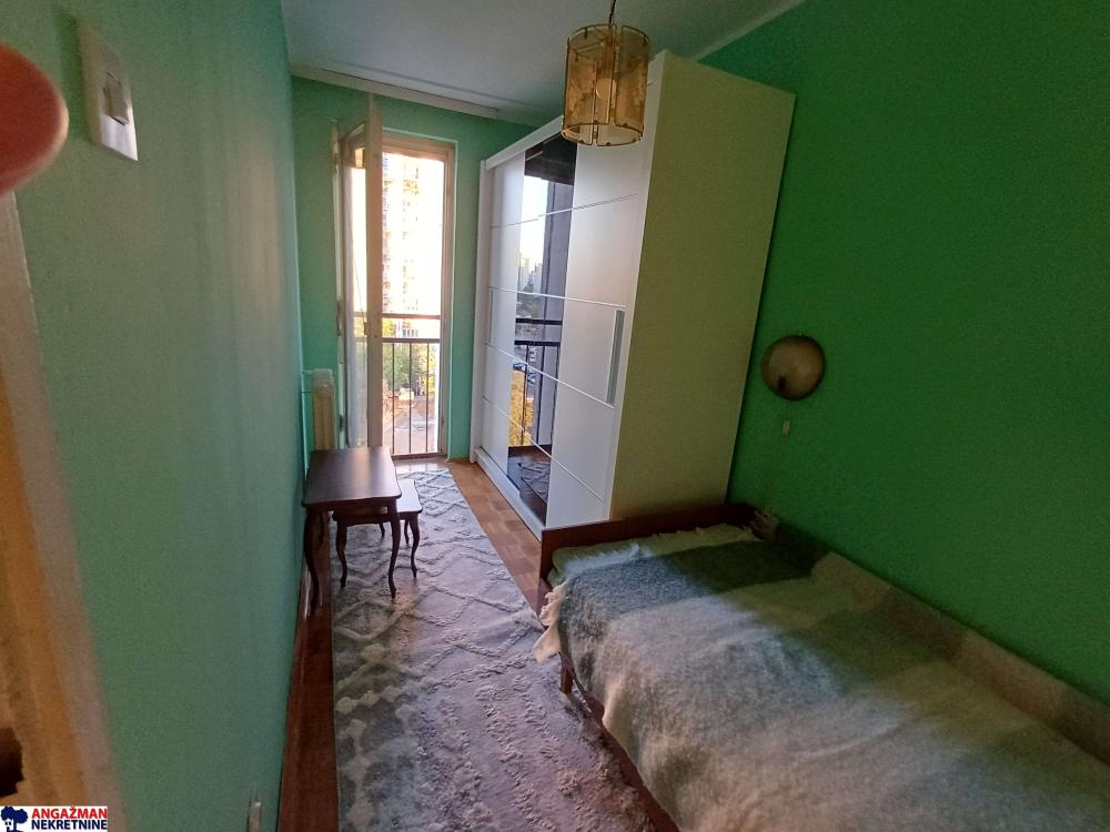 Stan na prodaju u Beogradu, Novi Beograd blok 61, jednoiposoban, 48m2, cena 181500 evra