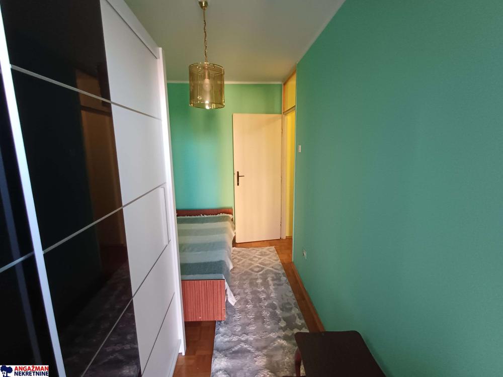 Stan na prodaju u Beogradu, Novi Beograd blok 61, jednoiposoban, 48m2, cena 181500 evra
