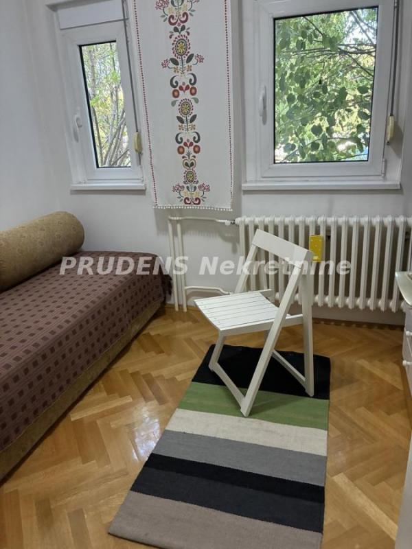 Stan na prodaju u Beogradu, Novi Beograd blok 71, jednoiposoban, 52m2, cena 175000 evra