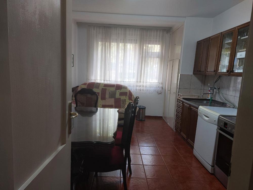 Stan na prodaju u Beogradu, Karaburma 2, dvosoban, 56m2, cena 142000 evra