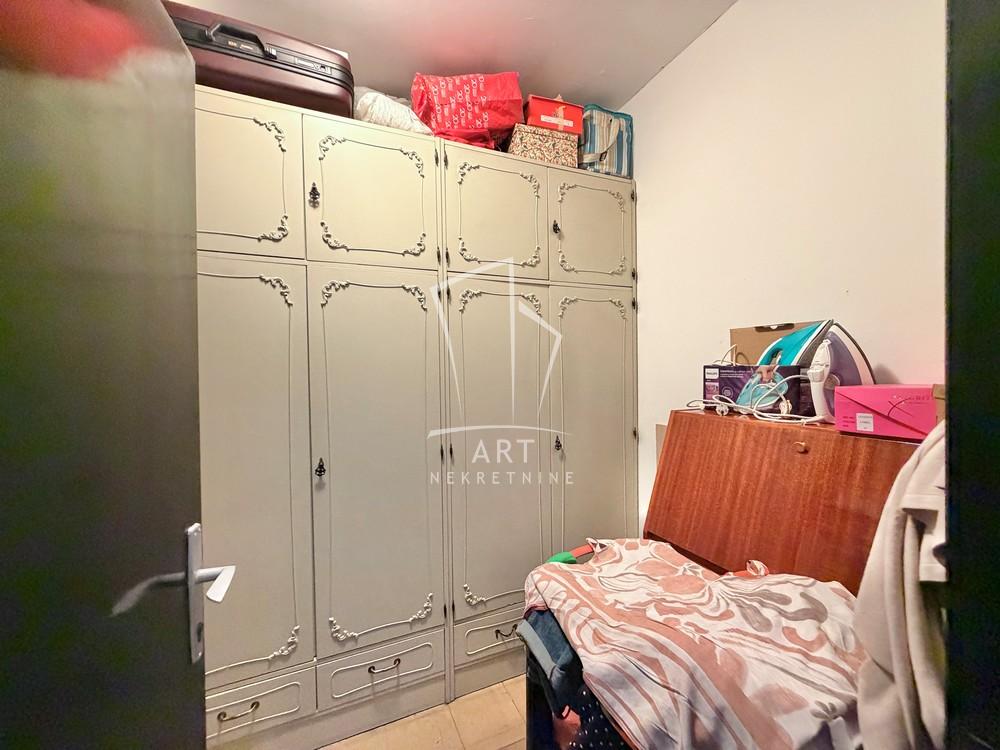 Stan na prodaju u Beogradu, Banjica, trosoban, 94m2, cena 275000 evra