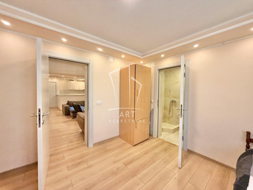 Stan na prodaju u Beogradu, Čukarica, cetvorosoban, 134m2, cena 335000 evra