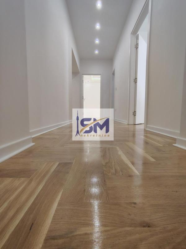 Stan na prodaju u Beogradu, Vračar (Hram), cetvorosoban, 80m2, cena 467000 evra