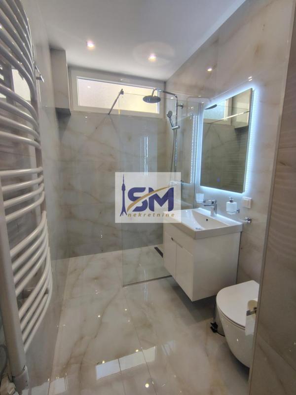 Stan na prodaju u Beogradu, Vračar (Hram), cetvorosoban, 80m2, cena 467000 evra
