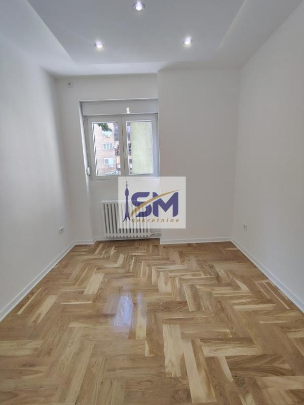 Stan na prodaju u Beogradu, Vračar (Hram), cetvorosoban, 80m2, cena 467000 evra