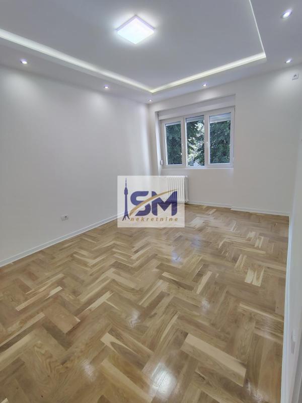 Stan na prodaju u Beogradu, Vračar (Hram), cetvorosoban, 80m2, cena 467000 evra