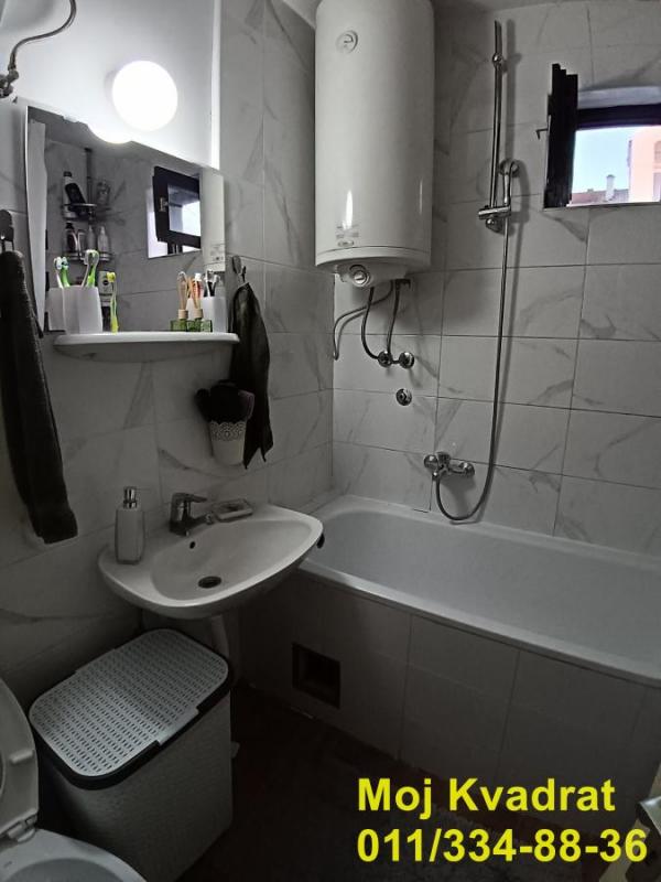 Stan na prodaju u Beogradu, Novi Beograd blok 72, troiposoban, 95m2, cena 310000 evra