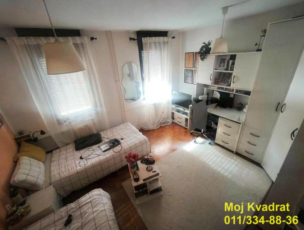 Stan na prodaju u Beogradu, Novi Beograd blok 72, troiposoban, 95m2, cena 310000 evra