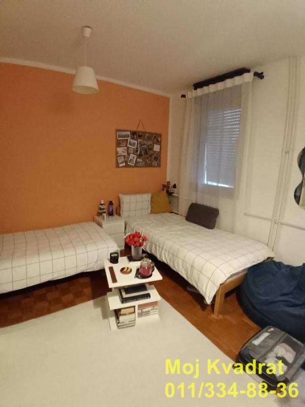 Stan na prodaju u Beogradu, Novi Beograd blok 72, troiposoban, 95m2, cena 310000 evra