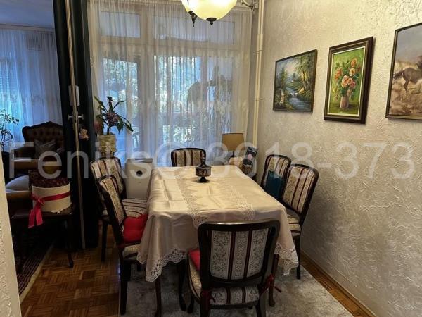Stan na prodaju u Beogradu, Banjica, trosoban, 86m2, cena 256000 evra