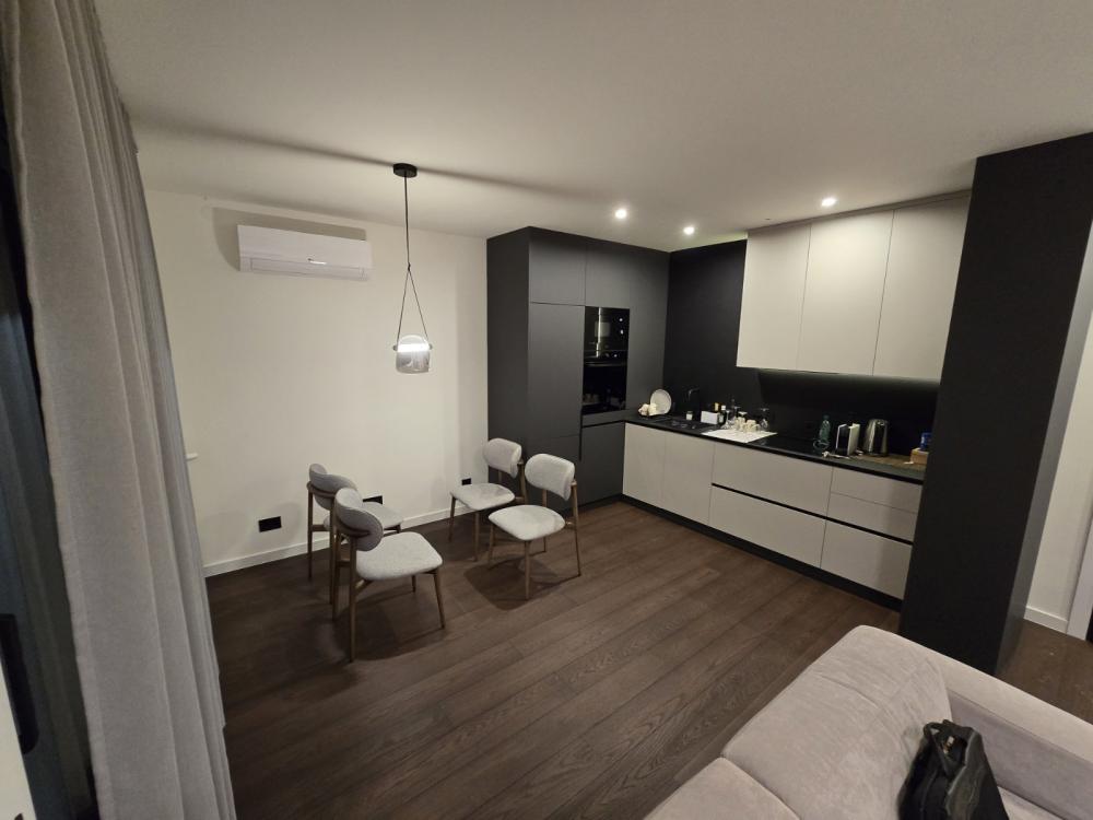 Stan na prodaju u Beogradu, Vračar, trosoban, 66m2, cena 335000 evra