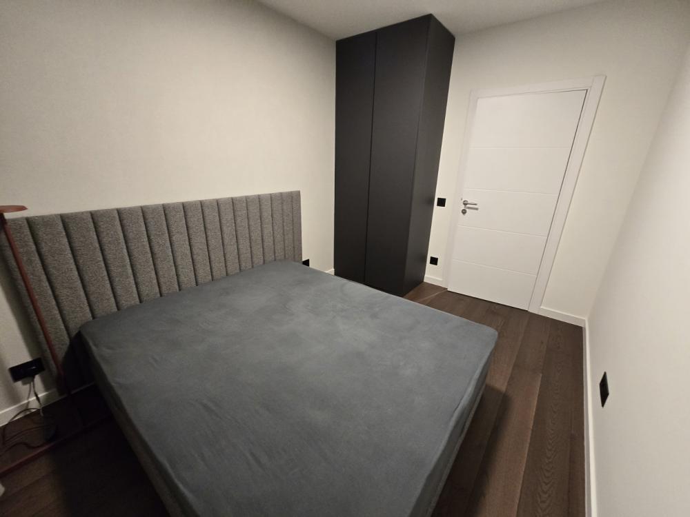 Stan na prodaju u Beogradu, Vračar, trosoban, 66m2, cena 335000 evra