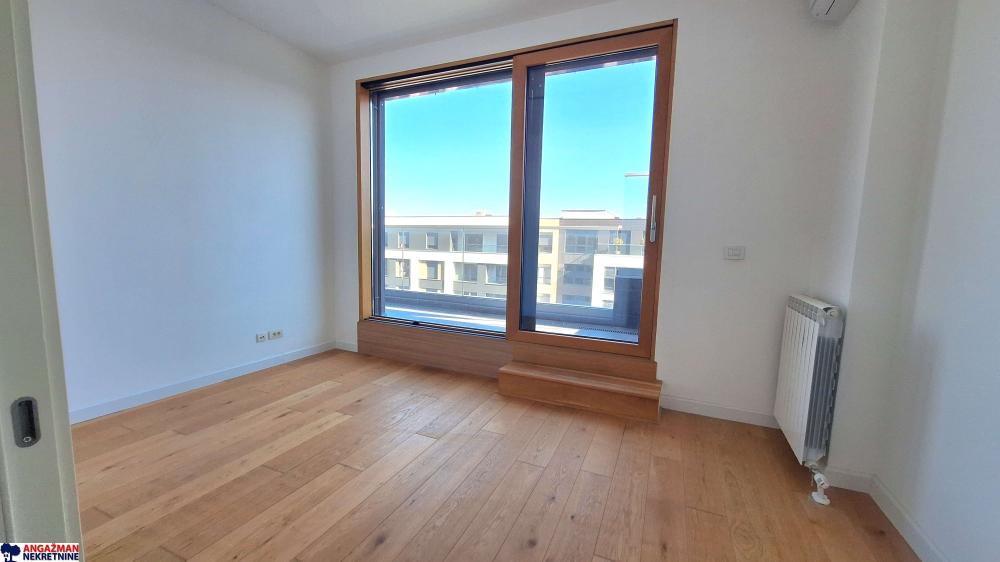 Stan na prodaju u Beogradu, Novi Beograd blok 65, trosoban, 107m2, cena 430000 evra