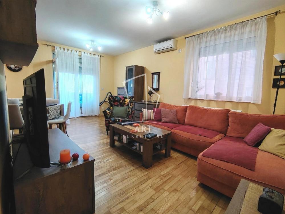 Stan na prodaju u Beogradu, Višnjička banja, dvosoban, 45m2, cena 161000 evra