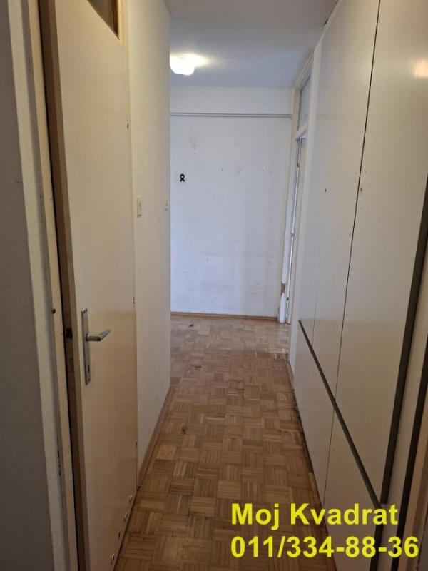 Stan na prodaju u Beogradu, Novi Beograd blok 30 (B92), jednoiposoban, 43m2, cena 190000 evra