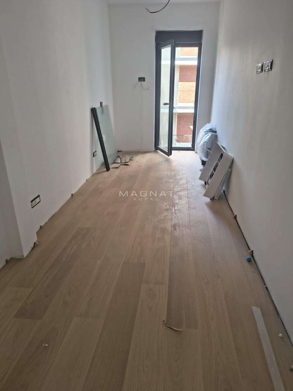 Stan na prodaju u Beogradu, Vračar, dvoiposoban, 67m2, cena 425000 evra