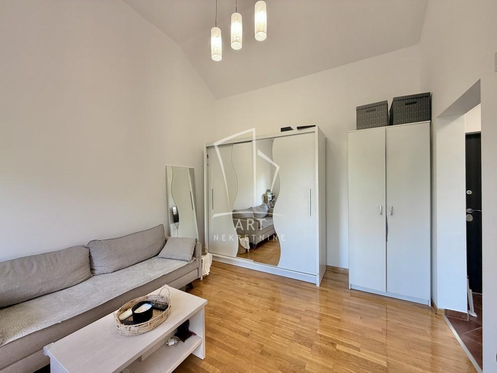 Stan na prodaju u Beogradu, Čukarica, dvosoban, 48m2, cena 129600 evra