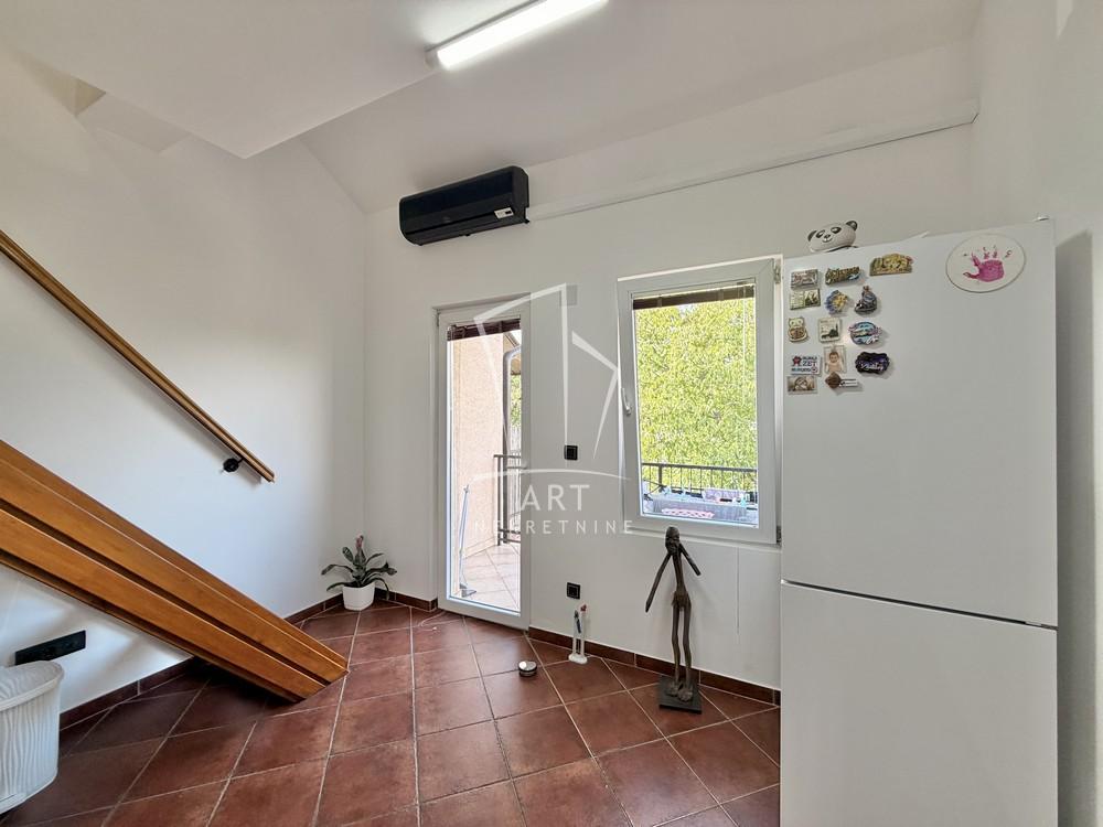 Stan na prodaju u Beogradu, Čukarica, dvosoban, 48m2, cena 129600 evra