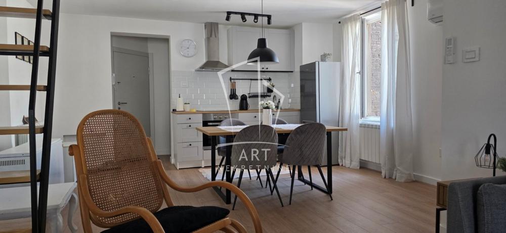 Stan na prodaju u Beogradu, Stari grad, dvoiposoban, 47m2, cena 299000 evra