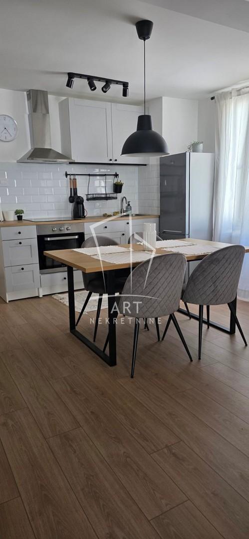 Stan na prodaju u Beogradu, Stari grad, dvoiposoban, 47m2, cena 299000 evra